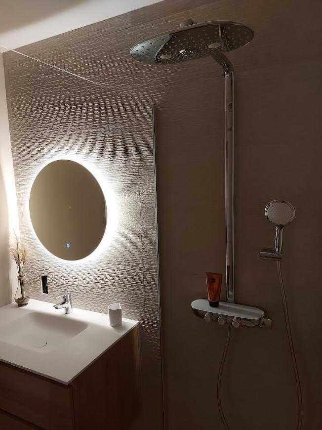 Appartement Met Zeezicht En Verwarmd Zwembad Oostende Bagian luar foto